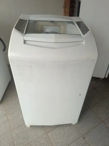 Máquina de lavar roupas Brastemp  