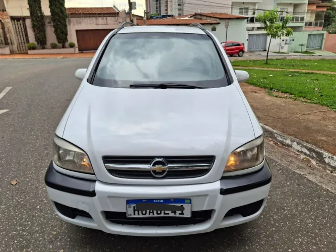 Chevrolet Zafira Comfort 2.0 MPFI Flexpower 8V 5P 2011