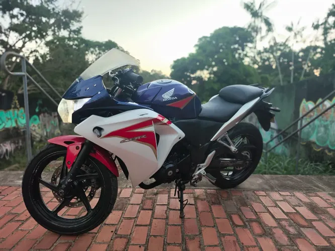 HONDA CBR250R - BOLIVIANA