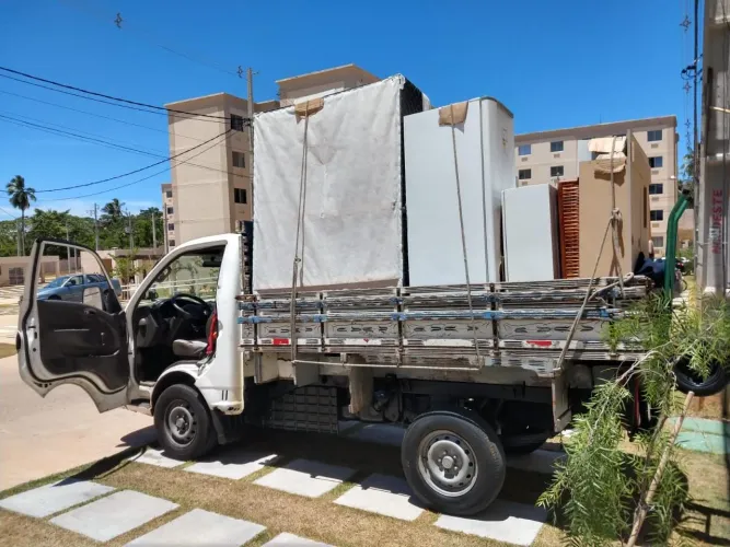 Carreto frete mudança Lauro de Freitas 