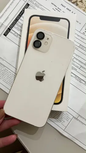 iPhone 12 | Conservado | 76% Bateria | 64gb | Dona cuidadosa | CAIXA E NOTA FISCAL