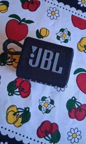 Caixinha de som JBL GO