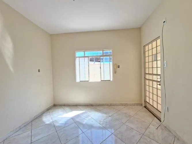 Casa para aluguel, 2 quartos, 1 vaga, Interlagos - Divinópolis/MG
