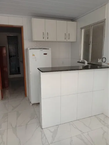Alugo kitnet próximo à praia 