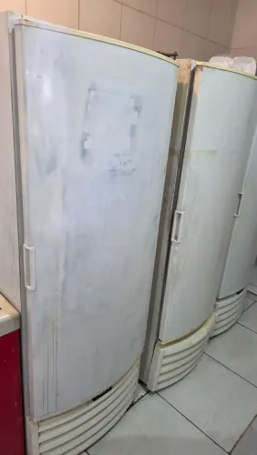 Freezer metalfrio vertical VF55D