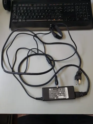 Fonte Notebook 19v original LG