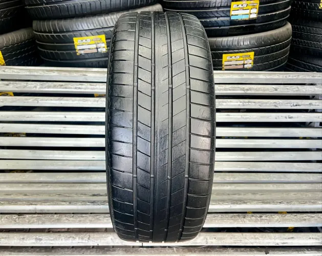 Pneu 235/45/19 Bridgestone Alenza 001 / Pneu 235/45R19 Bridgestone 