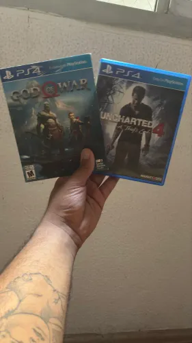 Vendo jogos originais de PS4