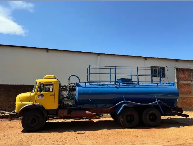 Caminhão Pipa
