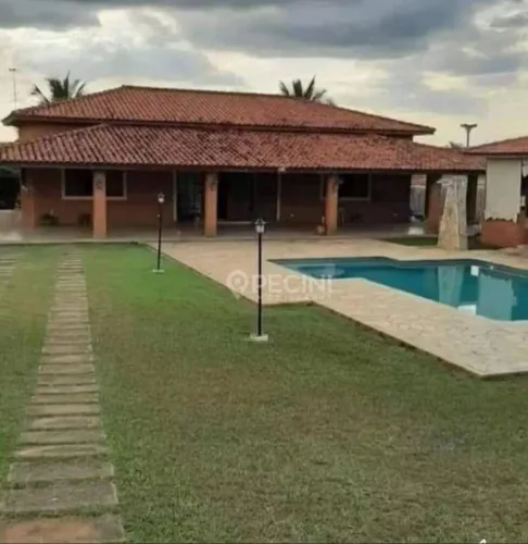 Chácara no Portal dos nobres com 3 quartos em Ipeúna.