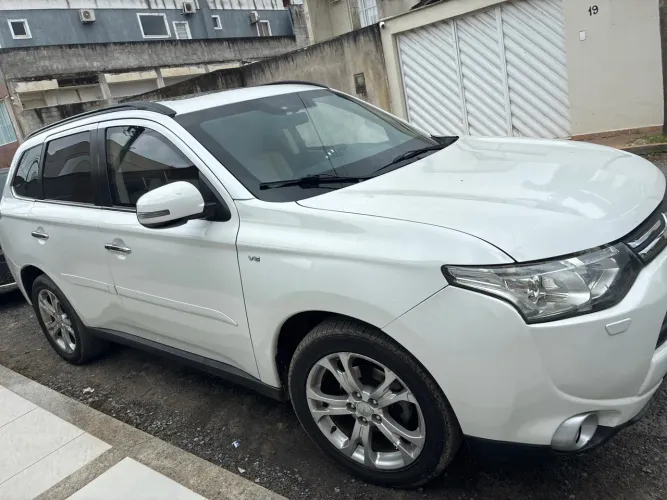 Mitsubishi Outlander 3.0/ GT 3.0 V6 Aut. 2015