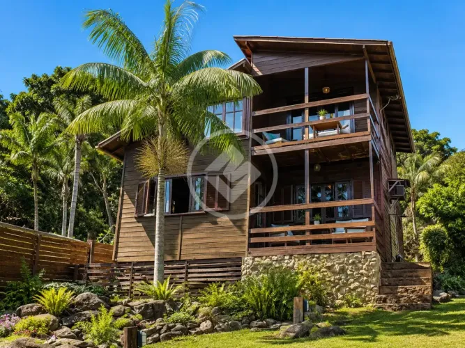 CASA - Armacao do Pântano do Sul - DP-353121