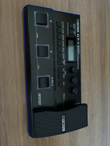 Pedaleira Boss GT-1