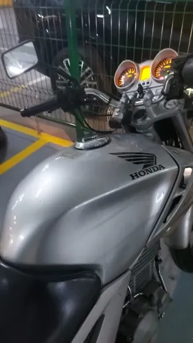 Vendo moto Twister 250 em ótimo estado de conservação. Oportunidade!