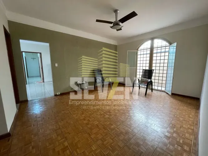 Casa com 4 Quartos na Vila Nova Cidade Universitária Bauru Ideal para Moradia ou Clínica