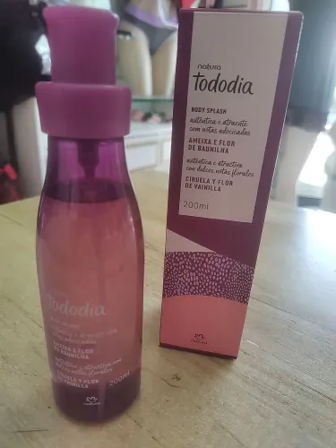 Body Splash 200 ml natura ameixa e flor de baunilha