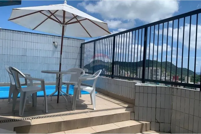 Cobertura à venda Guarujá - 3 dormitórios com piscina e churrasqueira - Astúrias