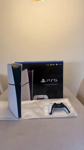 PLAYSTATION 5 À VENDA