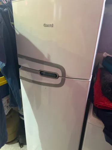 Vende-se geladeira consul