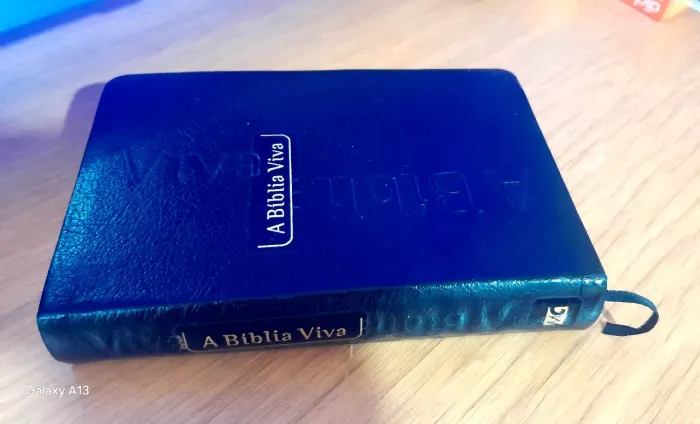 Bíblia RARA luxo Viva