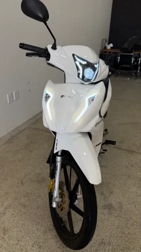 Aveloz 125 clindrada 2025 4 mil km