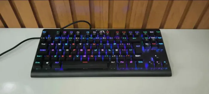 TECLADO REDRAGON DARK AVENGER SWICH BLUE 