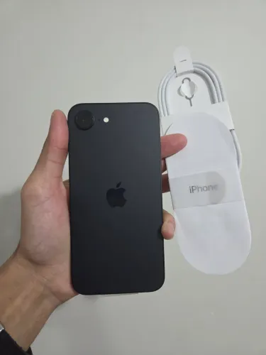IPhone 16e sem uso