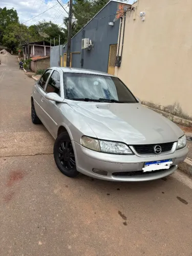 Chevrolet Vectra CD 2.2 16V / 2.0 16V Mec./aut. 1997