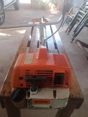 Roçadeira Stihl 220 motor novo 