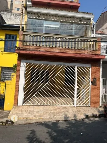 Casa com 3 Quarto(s) e 3 banheiro(s) para Alugar, 150 m² por R$ 7150 / Mês