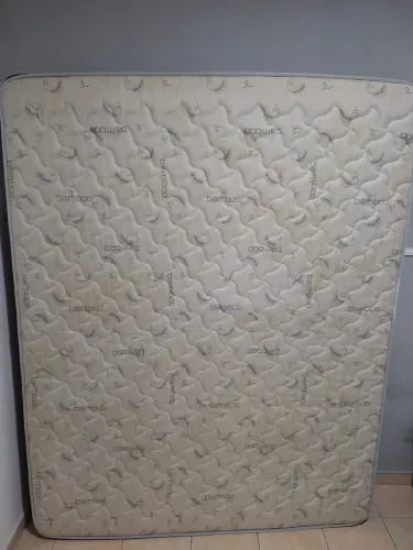 Colchão Queen D45 seminovo 