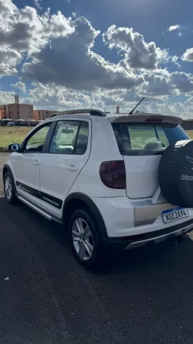 Volkswagen Crossfox 1.6 MI Total Flex 8V 5P 2011