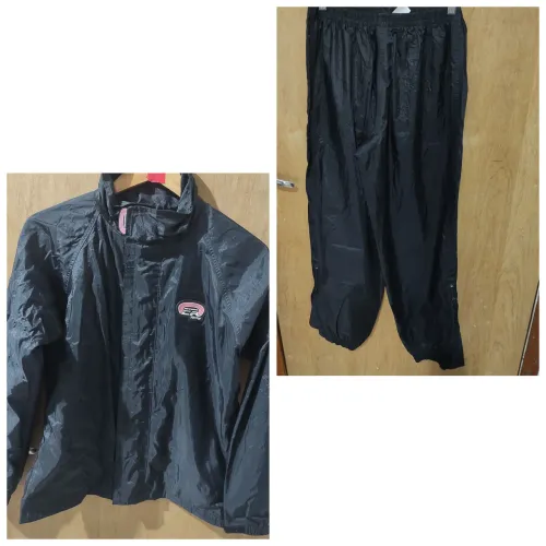 Calça e jaqueta capa de chuva moto Califórnia racing Tam P ( o conjunto 65,00)
