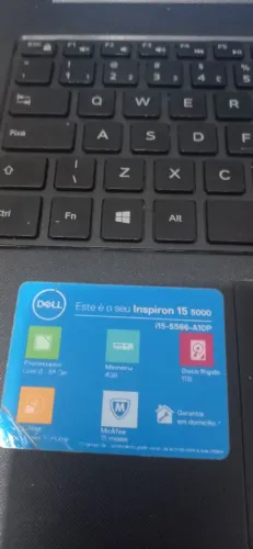 Notebook Dell i3 da 6 geração segurando carga 3h fora do carregador avaria na tampa da mol