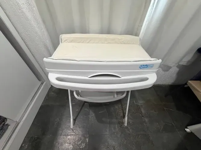 Banheira Infantil Splash Burigotto com Suporte e Trocador - Excelente Estado