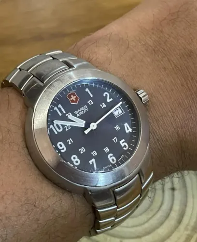 Relógio Suíço Vintage Victorinox Maverick Swiss Army 24522 (Mod; Exército Suíço)