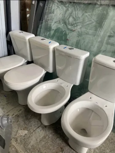 Vasos sanitários com caixa acoplada 