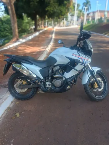 Transalp 700 2011 modelo 2012