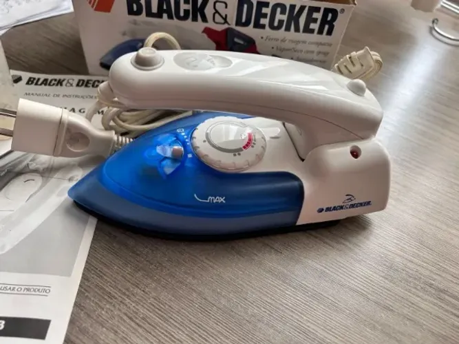 Black Decker Ferro de Viagem TI747B Branco e azul - novo