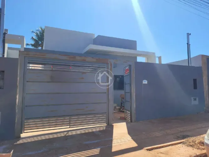 CASA NOVA COM SUÍTE