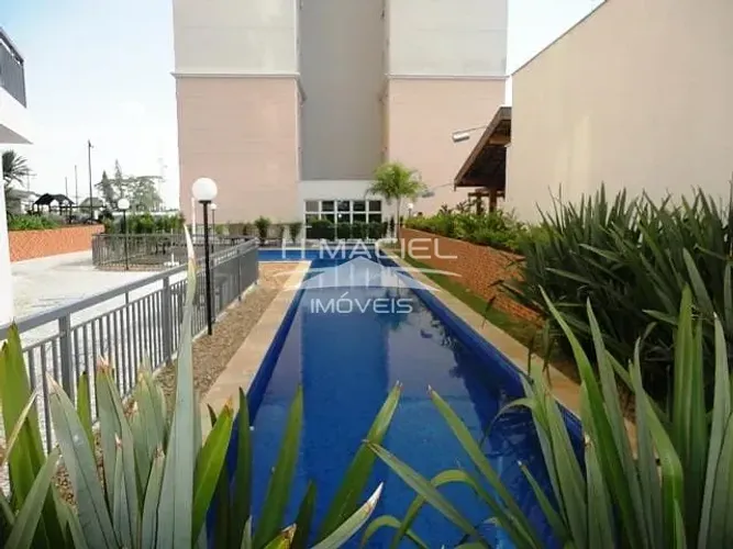 Apartamento com 3 dormitórios para alugar, 70 m² por R$ 2.833,21/mês - Jardim Chapadão - C