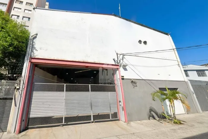 Galpão à venda ou locação no Bom Retiro
