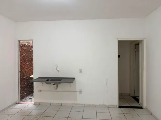 ALUGA SE CASA QNJ 
