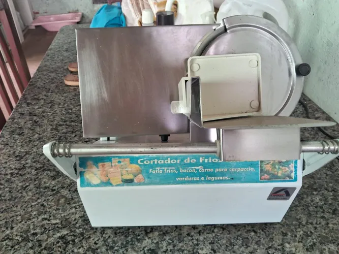 Cortador de frios