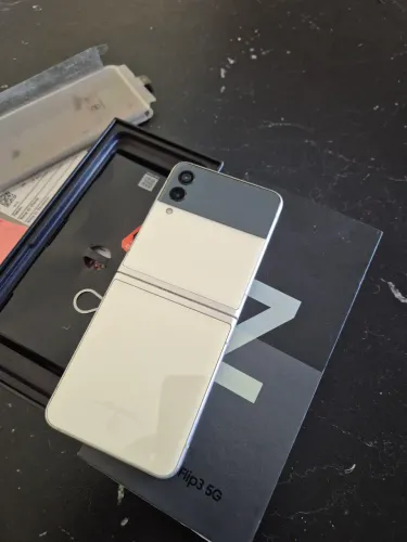 Celular Samsung flip z 