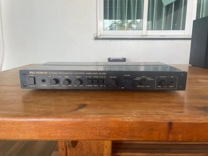 Amplificador Cygnus AC 200  