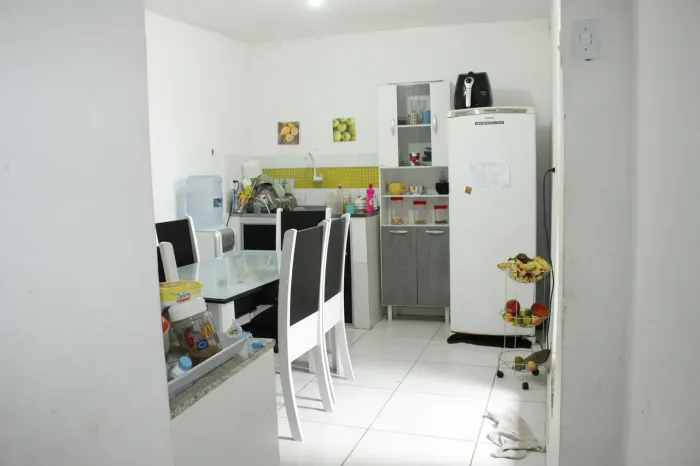 Excelente Casa 3/4 sendo 1 suite + Varanda e área de serviço 
