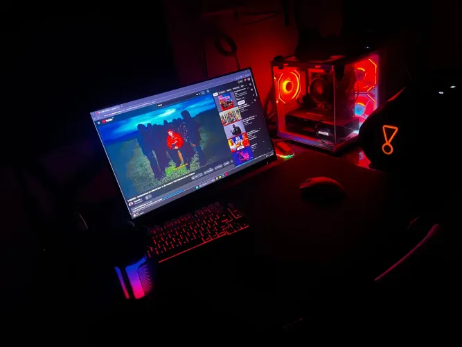 Pc gamer ryzen 5 5600xt + rx7600 + 32gb ram