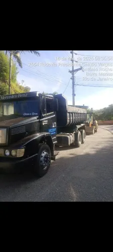 Vendo ou troco caminhão caçamba e Pipa por caminhão mais novo ou Retro escavadeira 