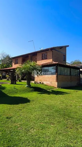 Chácara à Venda com 5.000 m² em Meaípe, Guarapari/ES - 2 Casas, Piscina, Pomar, Lazer Comp